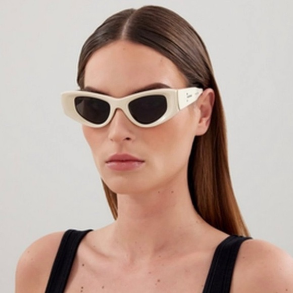 LNEW BALENCIAGA BB0243S 003 BEIGE GREY WOMEN CAT EYE SUNGLASSES BALENCIAGA - Picture 4 of 14